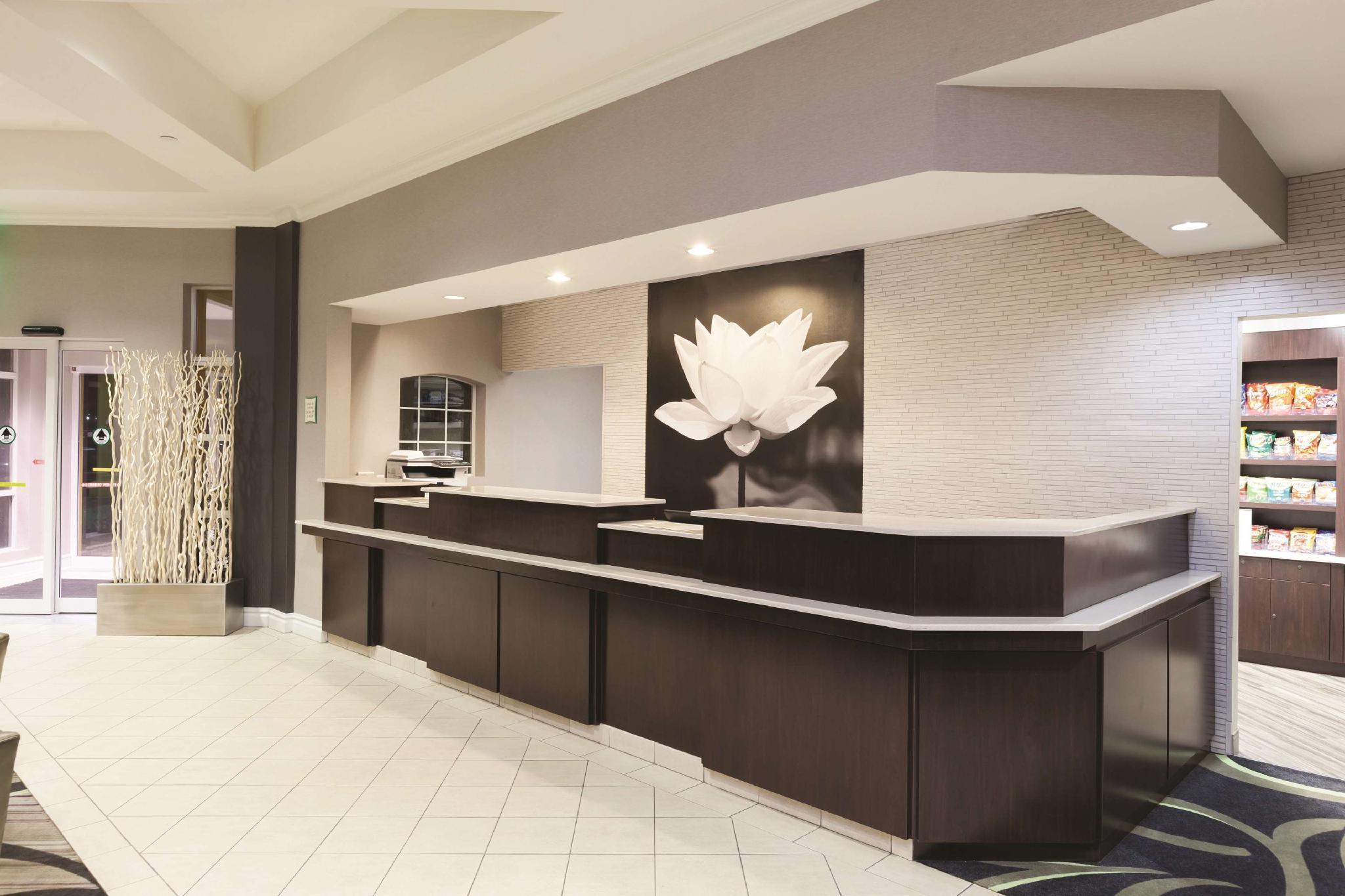 La Quinta By Wyndham Dallas North Central Buitenkant foto