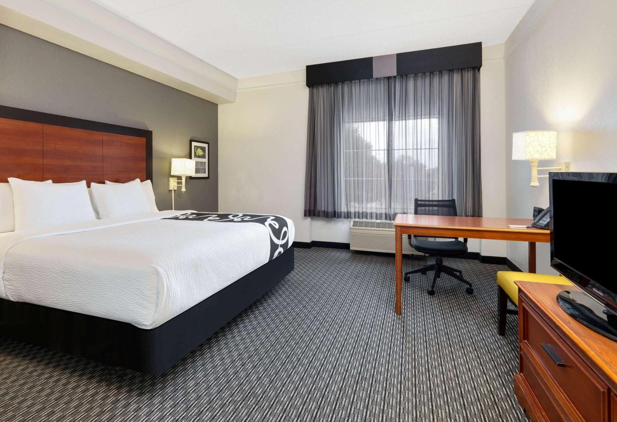 La Quinta By Wyndham Dallas North Central Buitenkant foto