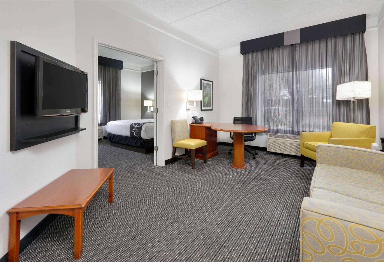 La Quinta By Wyndham Dallas North Central Buitenkant foto